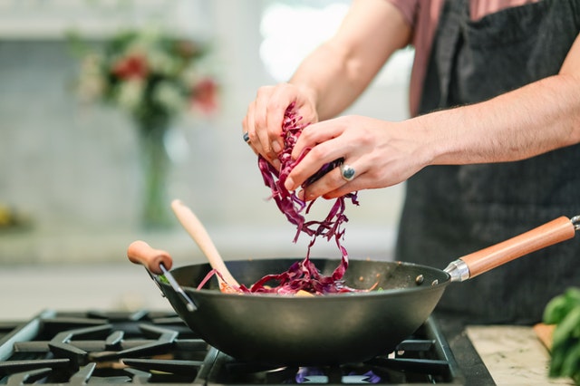 koken-rawpixeldotcom-adult-apron-1537166.jpg